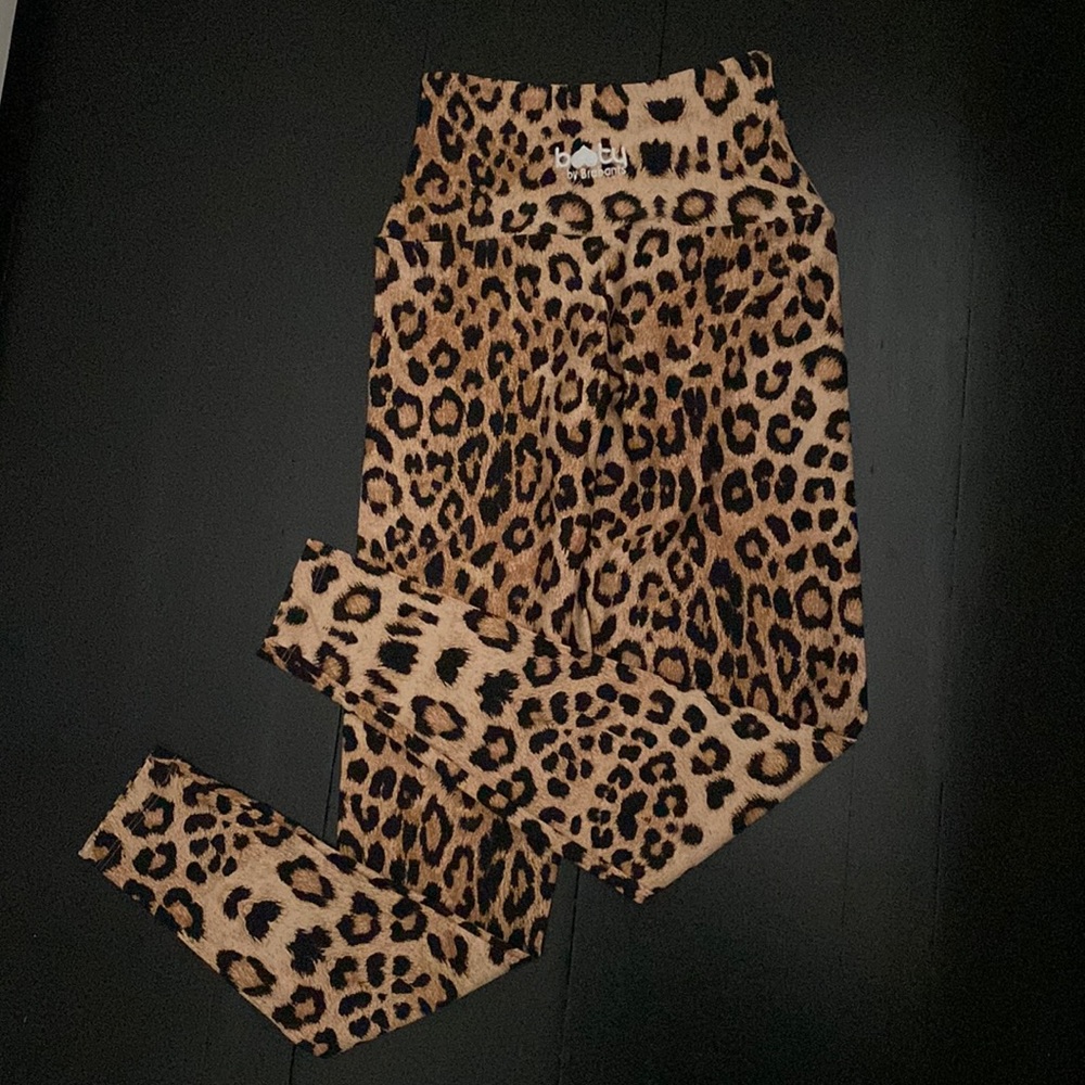 NWOT Womens’s Booty by Brabants Leopard print one size fits most leggings